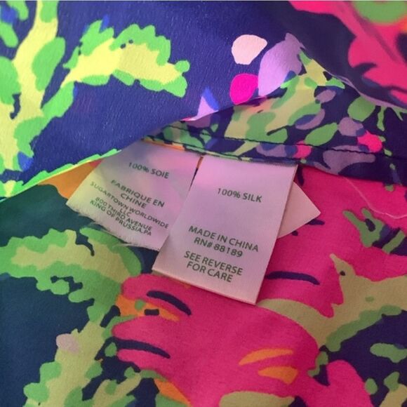 Lilly Pulitzer -1515 In All A Glow Indigo Silk Top Racer Back Top 100% Silk M - Picture 6 of 6